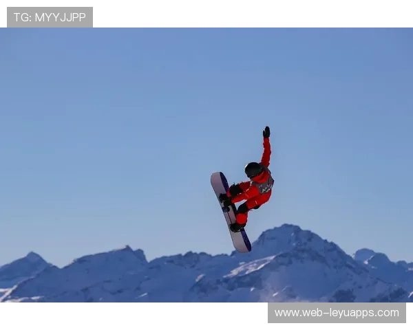 单板滑雪队难度动作逐步加码，训练质量稳步提升